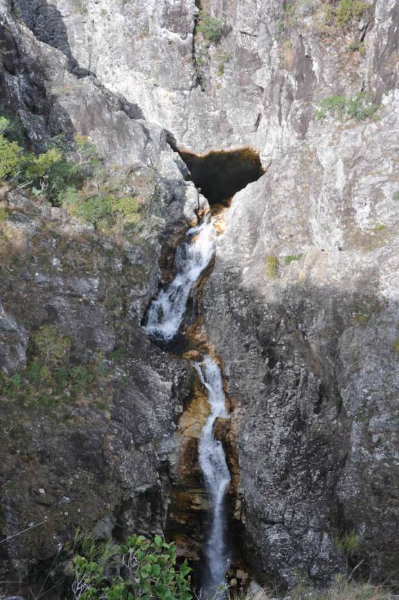 O pequeno lago em que ficamos nadando, na Chapada dos Veadeiros, região de Cavalcante - GO